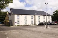 Southport (Ormskirk) Hotels near Fettlers Wharf Marina