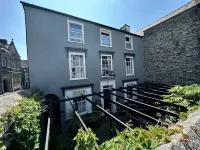 One Drake Road and Apartments, Tavistock, Devon