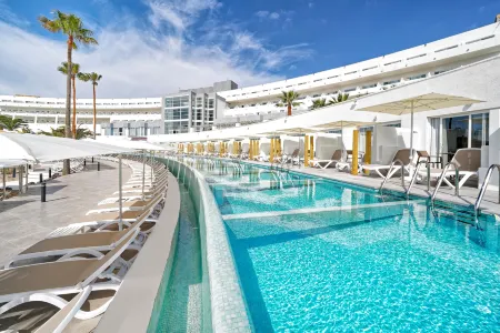 Labranda Golden Beach Only Adults Отели рядом с достопримечательностью «Pájara Beach»