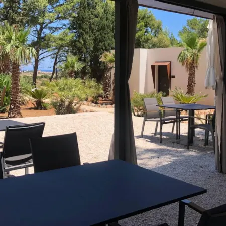 Araja Villa & Suite