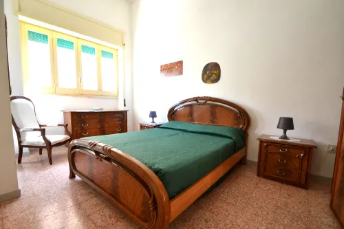 Luce Holiday Home with Air Conditioning for 5 Guests Hotels in Roca