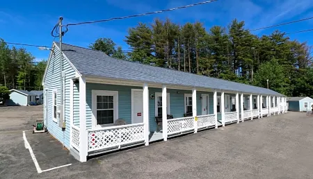 Brookside Inn & Cottages