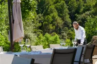 Small Luxury Hotels of The World - Torre del Marques - breakfast