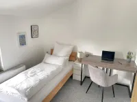 ホテル・アム・バーンホーフ・ディッツィンゲン ヴァルデック周辺のホテル