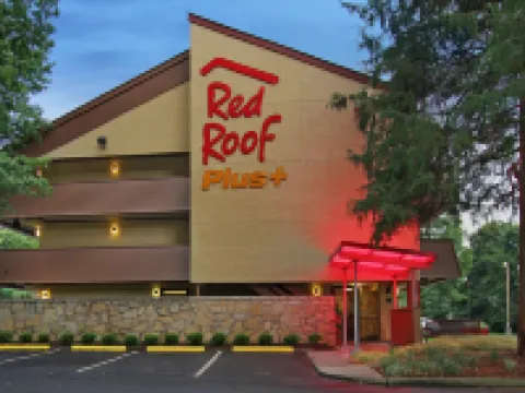 Red Roof PLUS+ Atlanta - Buckhead Hotels in Brookhaven