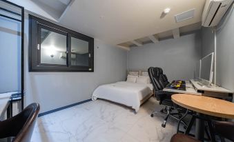 Suwon Hotel Coco