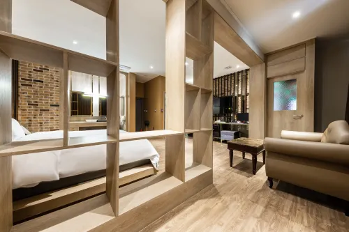 Gwangyang Divine Hotel - 3-Star