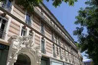 Le Grand Hotel Grenoble, BW Premier Collection Các khách sạn gần Stade Albert Batteux