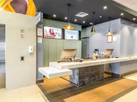 Ibis Puerto Montt Hotels in Пуэрто Монт