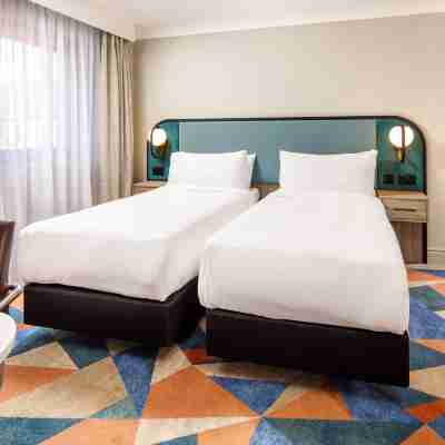 Delta Hotels by Marriott Warwick Rooms