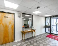 Econo Lodge & Suites Clarksville