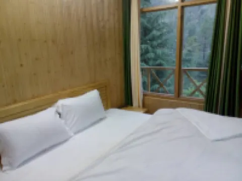 Parvati Kuteer Riverside Resort