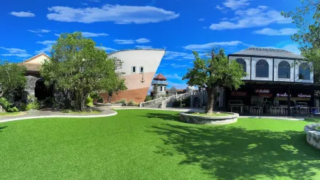 The O Valley Boutique Hotel