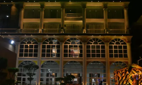 The Emerald Hotel & Siya Milan Banquets
