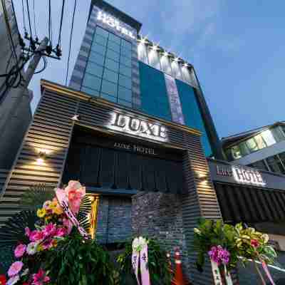 Goyang Luxe Hotel Exterior