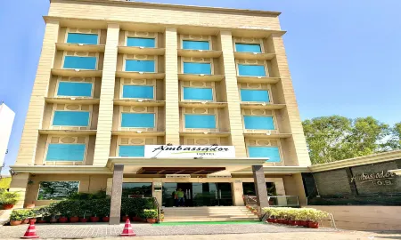 Ambassador Hotel Jalandhar Отели в г. Сапрор