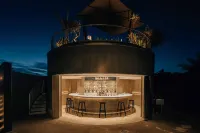 Botanical Pool Club - bar