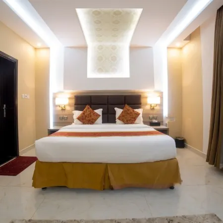 First Diamond Served Apartments