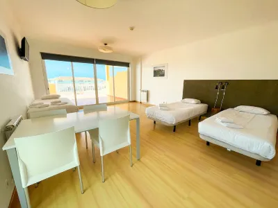 HI Santa Cruz - Pousada de Juventude Hotels in A dos Cunhados
