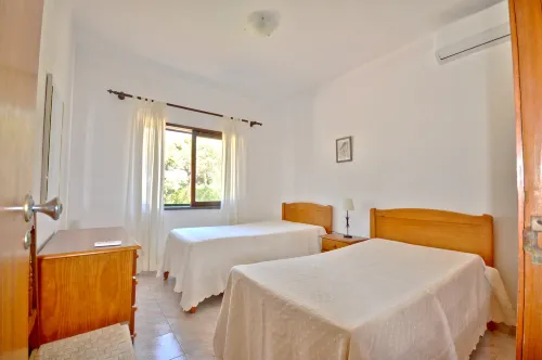 Close to Beaches and All Amenities, Private Pool, Free AC and Wifi