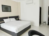 Khariz Hotel