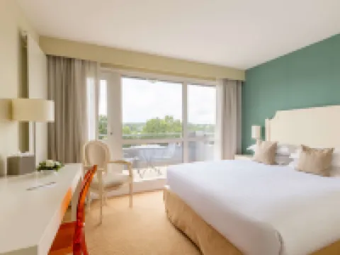 Best Western Plus le Roi Arthur Hotel et Spa Hotels in Ploermel