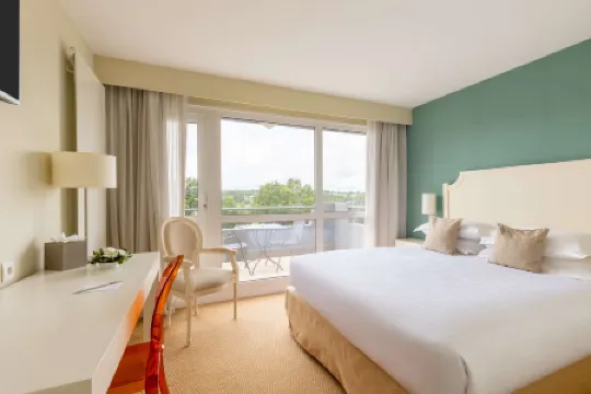 貝斯特韋斯特優質勒羅伊阿瑟水療酒店