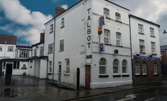 Talbot Hotel - Housity