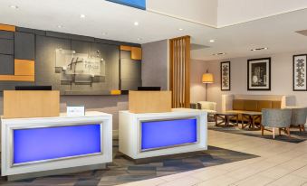 Holiday Inn Express & Suites Redding