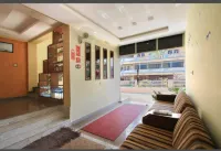 Hotel QInn Отели в г. Кушалнагар