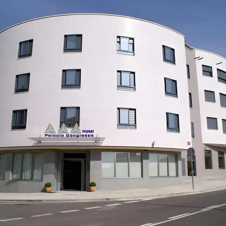 Hotel Palacio Congresos Отели в г. Паленсия