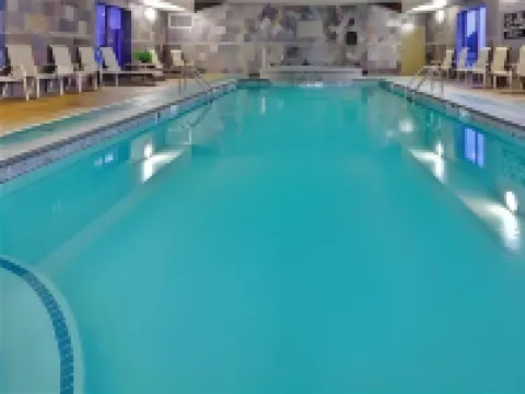 Holiday Inn Express & Suites CLINTON by IHG