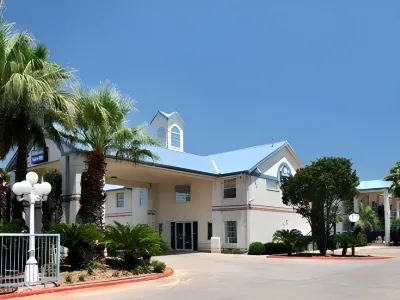 데이즈 인 바이 윈덤 샌 안토니오 사우스이스트 바이 AT&T 센터 샌안토니오 호텔