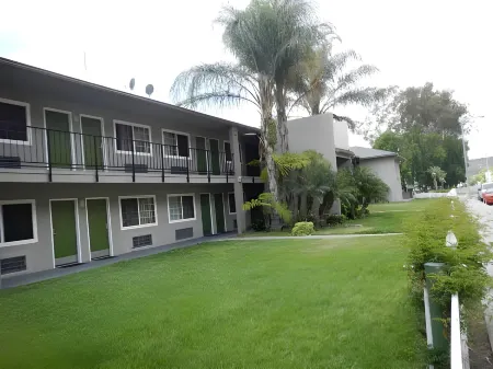 Travelodge by Wyndham Fairplex Pomona