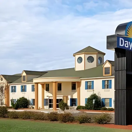 Days Inn by Wyndham Shallotte