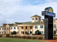 Days Inn by Wyndham Shallotte