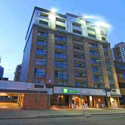 Holiday Inn Express & Suites Calgary Hotel Exterior