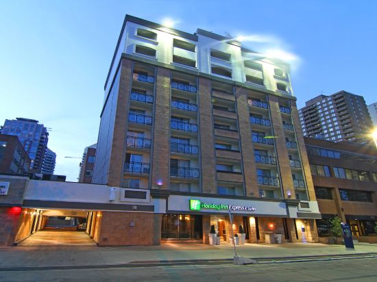 Holiday Inn Express & Suites CALGARY by IHG