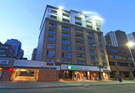 홀리데이 인 익스프레스 호텔