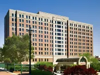 Augusta Marriott at the Convention Center Hotel dekat Club Velvet