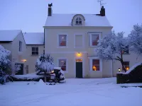Watermead House Hotels in Chard