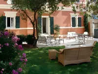 Siora Vittoria Boutique Hotel Hotels near Public Library