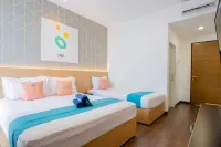 Sans Hotel Box Mansion Surabaya by RedDoorz Hotels in Sawahan