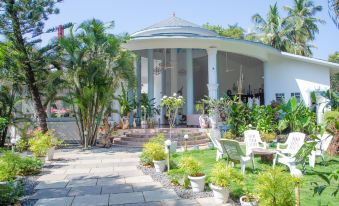 Sashas Holiday Village