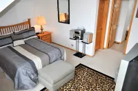 Forest Park 3 bed 4 Bath Twnhm HTJM Hotels in 