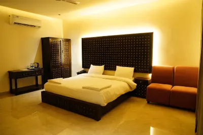 The Q Hotel RK Beach