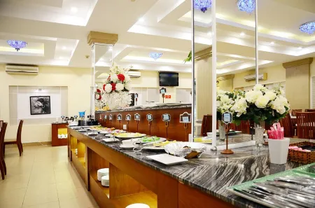 Dong Nai Hotel Отели рядом с достопримечательностью «Nhà thờ Phêro-Gx Tân mai»