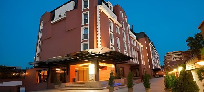 Ramada Hotel & Suites by Wyndham Bucharest North Hoteles en Bucarest