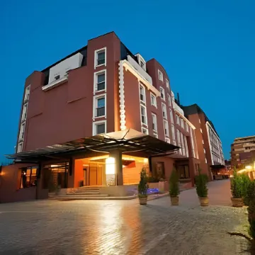 Ramada Hotel & Suites by Wyndham Bucharest North
