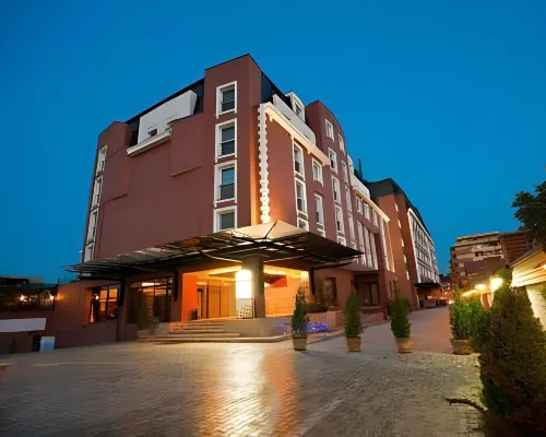 Ramada Hotel & Suites by Wyndham Bucharest North Hotels near Kiseleff